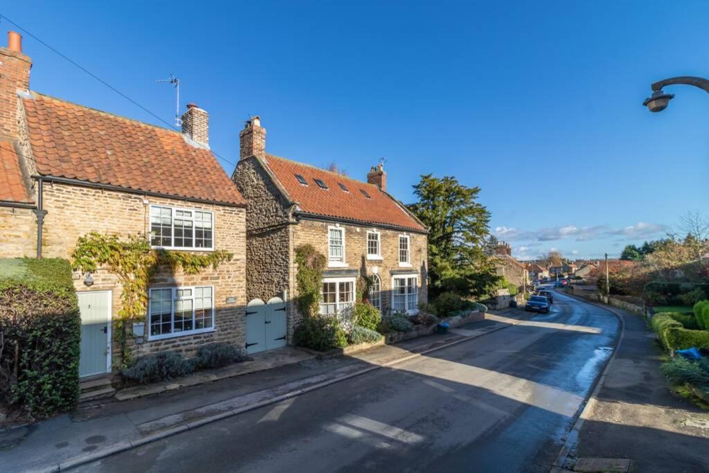 Dene Cottage, Welburn ภายนอก รูปภาพ